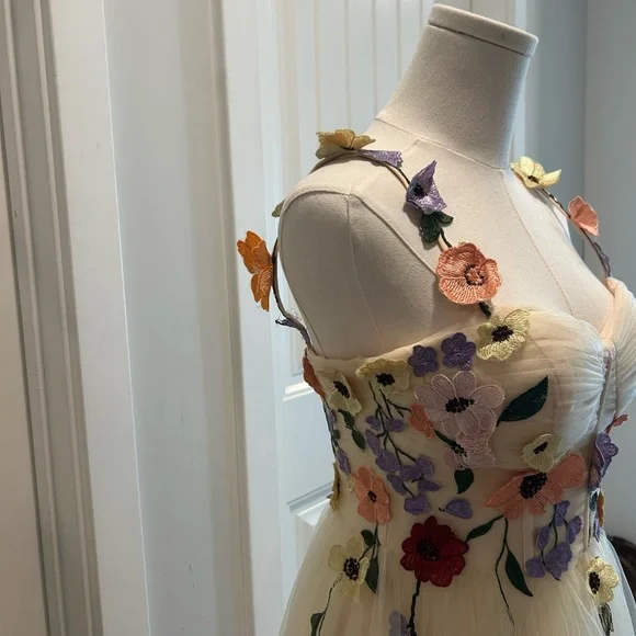 Floral Embellished Tulle Prom Gown - Picture 5 of 9